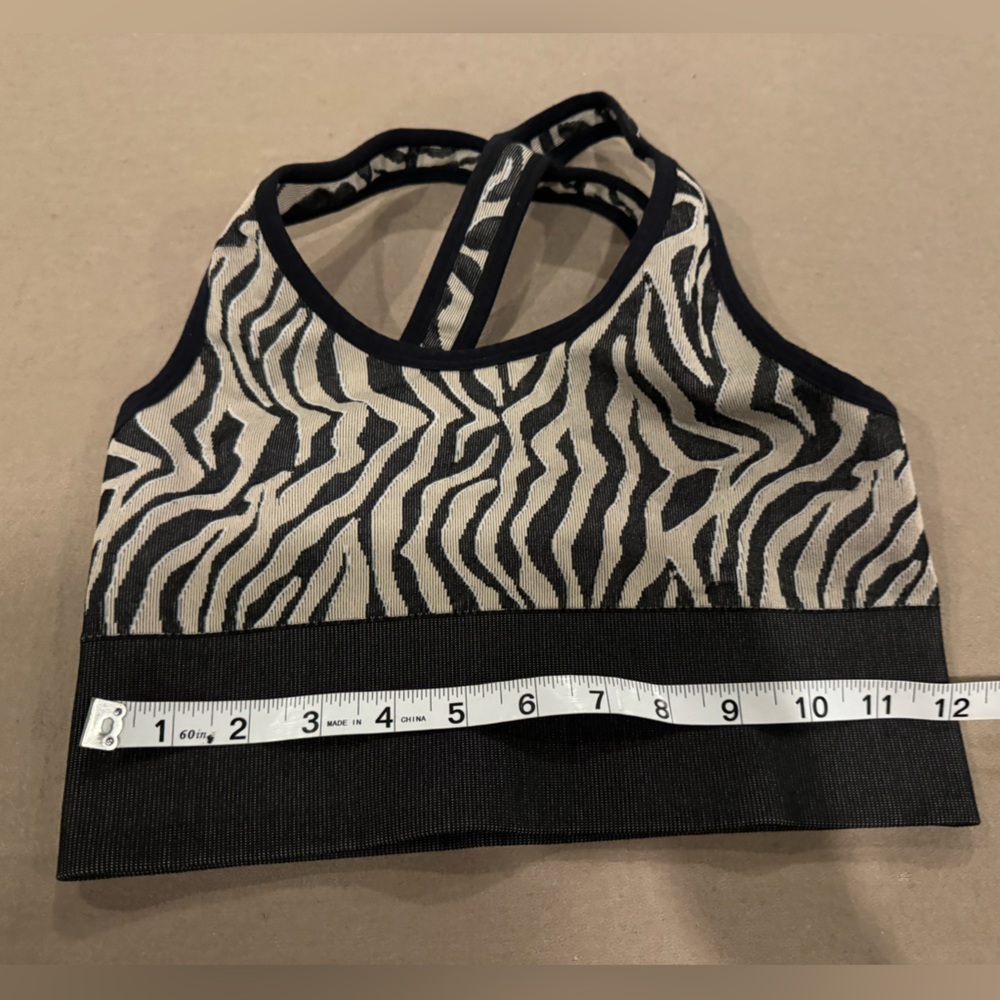 5/$25 Zebra Print Sports Bra M cross back